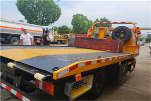 福安附近拖车电话号码服务